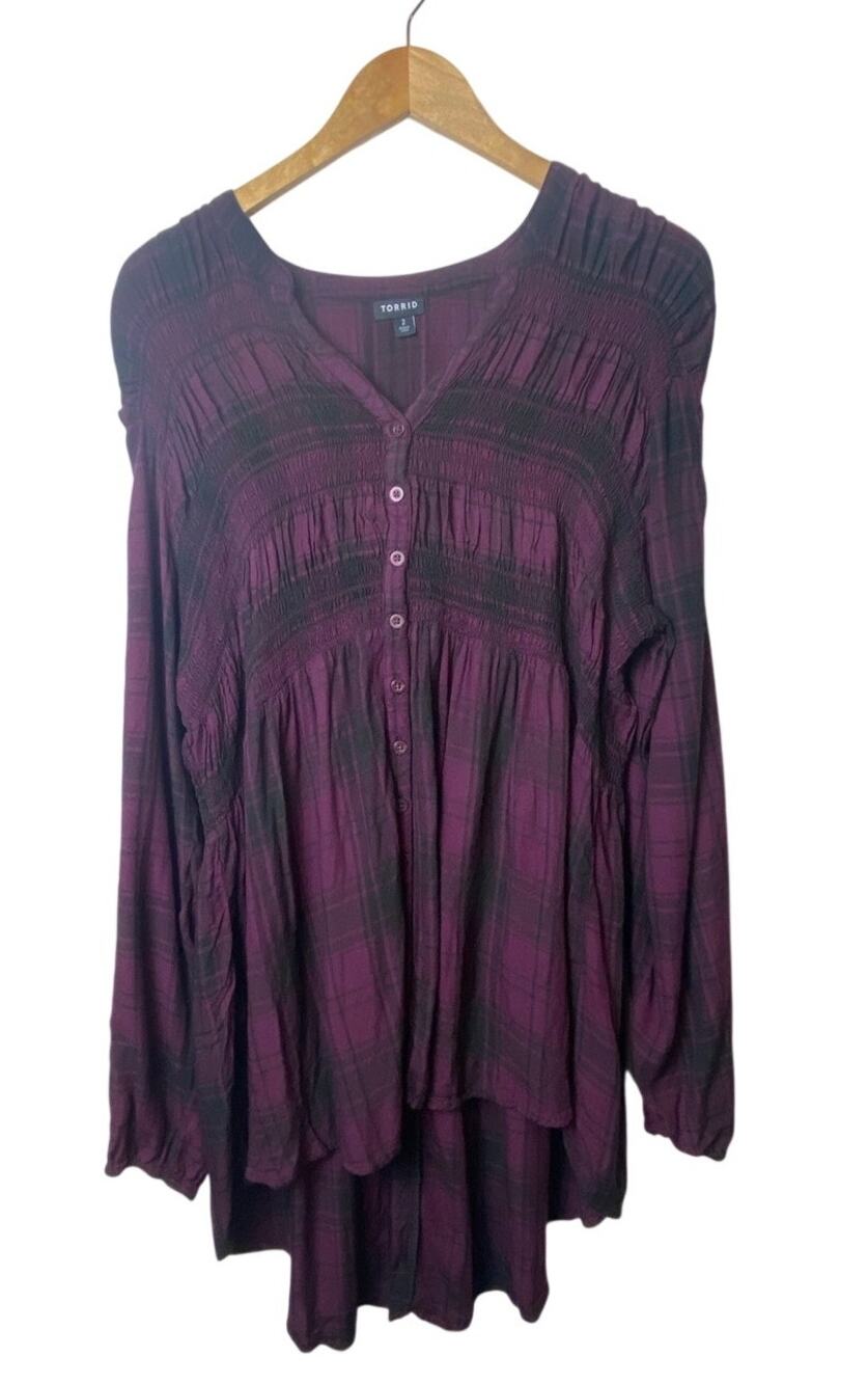 Torrid Women's Purple and Black Smocked Long Sleeve Hi Low Tunic Size 2X (18-20)
